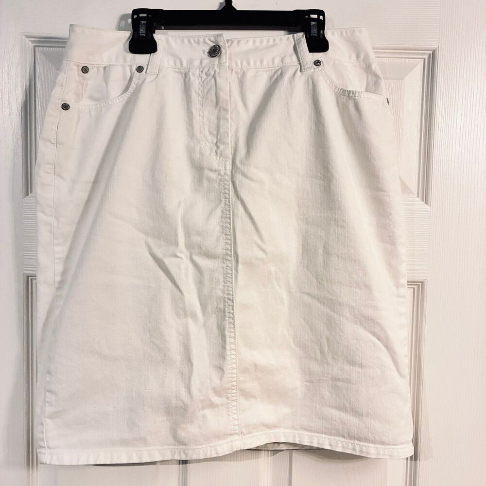 Talbots White Denim Mini Skirt Silver Hardware Size 6